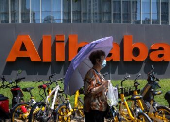 Le azioni di Alibaba crollano dopo che gli utili sono diminuiti