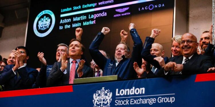 L’IPO di Aston Martin valuta il marchio automobilistico preferito di James Bond a $ 5,6 miliardi