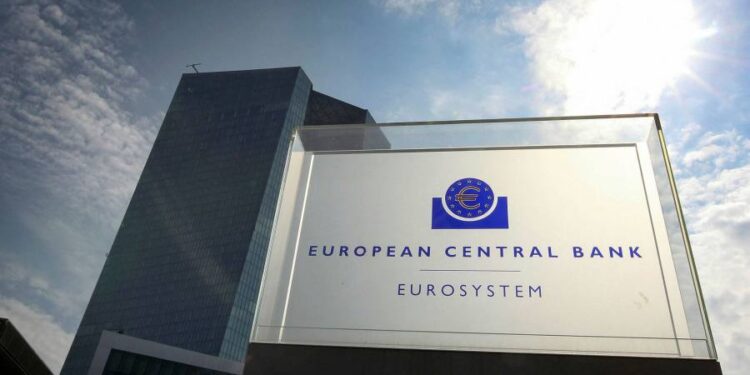 Euro colpito dalle scommesse BCE si atterrà alla politica monetaria